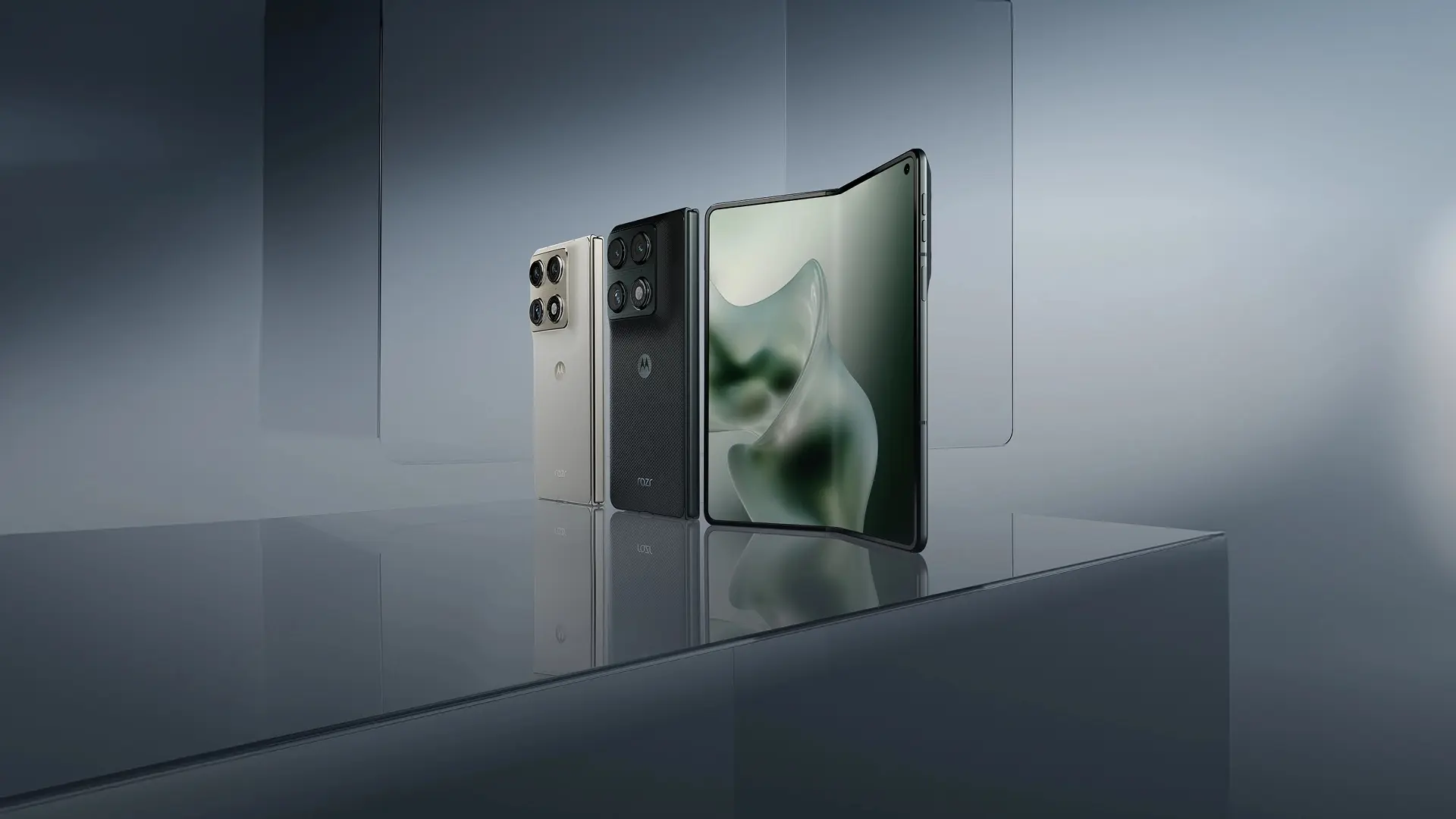 Motorola Razr Fold Becomes First Moto Phone With AirDrop Sharing